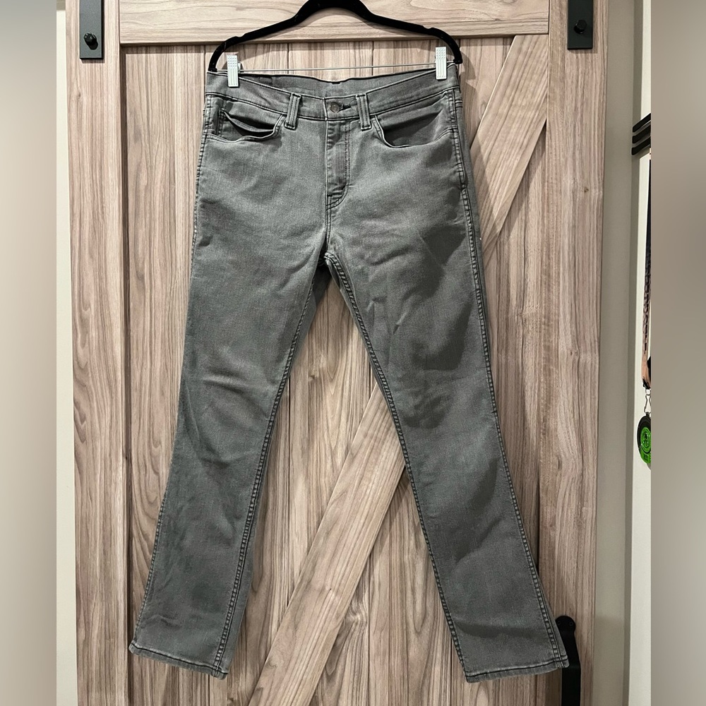 Men’s Levi pants size 34 W 32 L